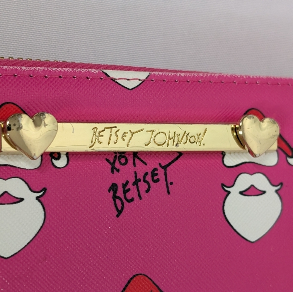 Betsey Johnson Santa Full Size Wallet Wristlet - Picture 9 of 13